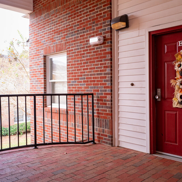 Image of the entrance of an apartment at Faculty Memorial Commons