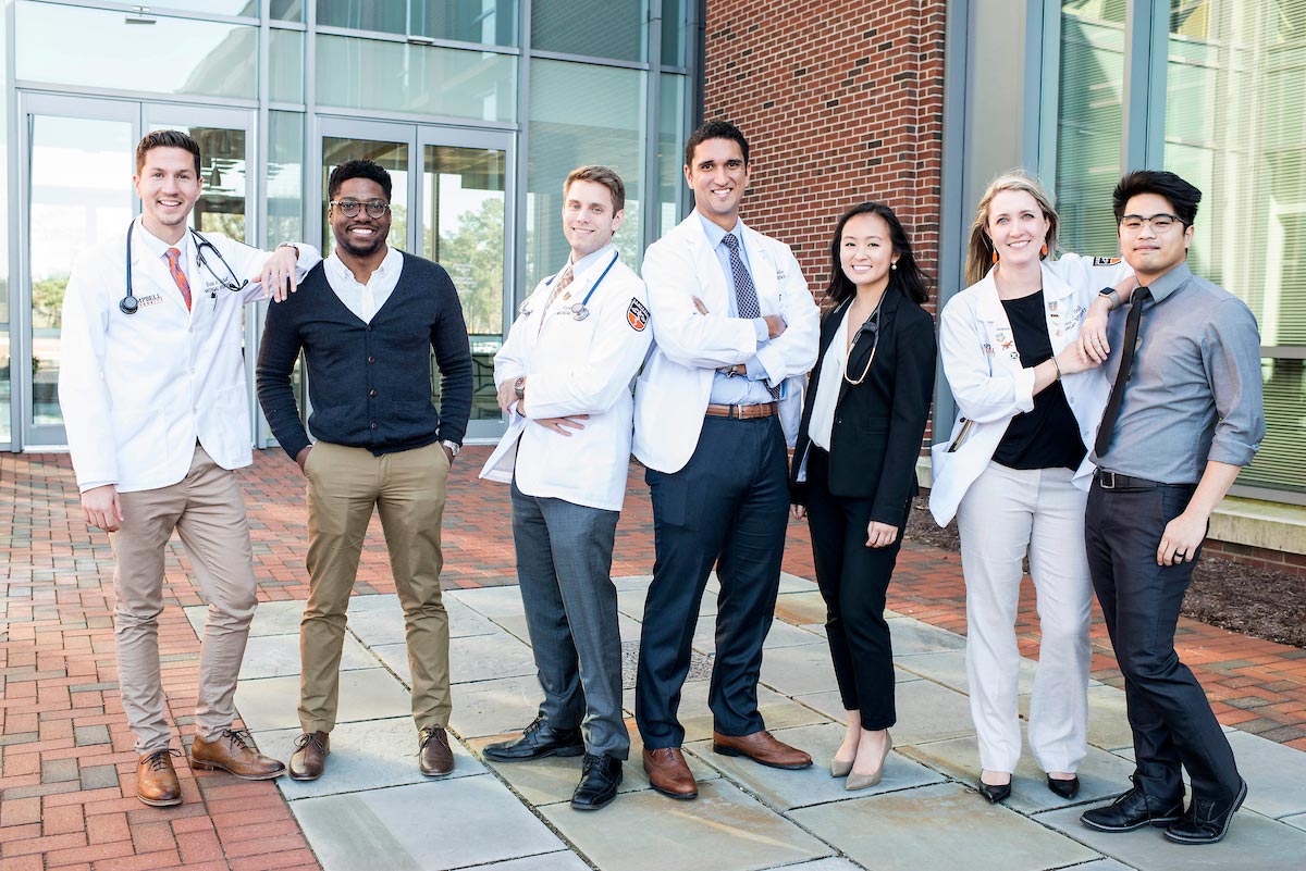 image of cusom students