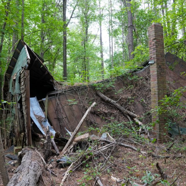 Photo of abandoned homestead