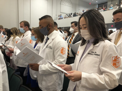 DO students taking the Osteopathic Oath