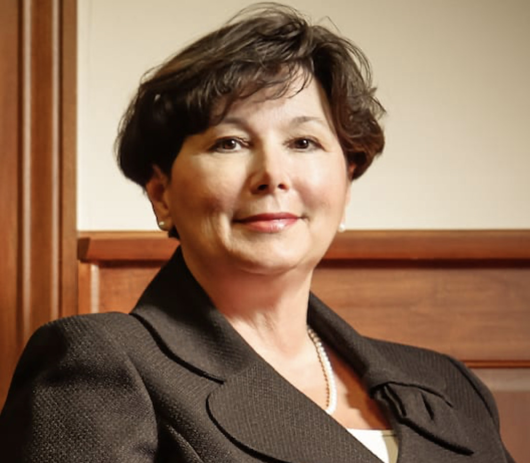 N C Lawyers Weekly Names Dean J Rich Leonard Alumna Among Legal