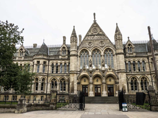 Photo of Nottingham Law School outside shot of Newton Building