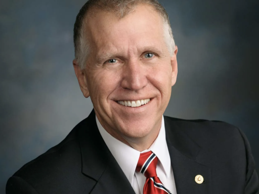 Photo of US Senator Thom Tillis (R-NC)
