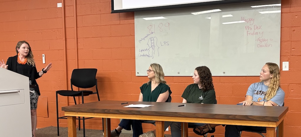 Photo of Dr. Amy Hinkelman and students