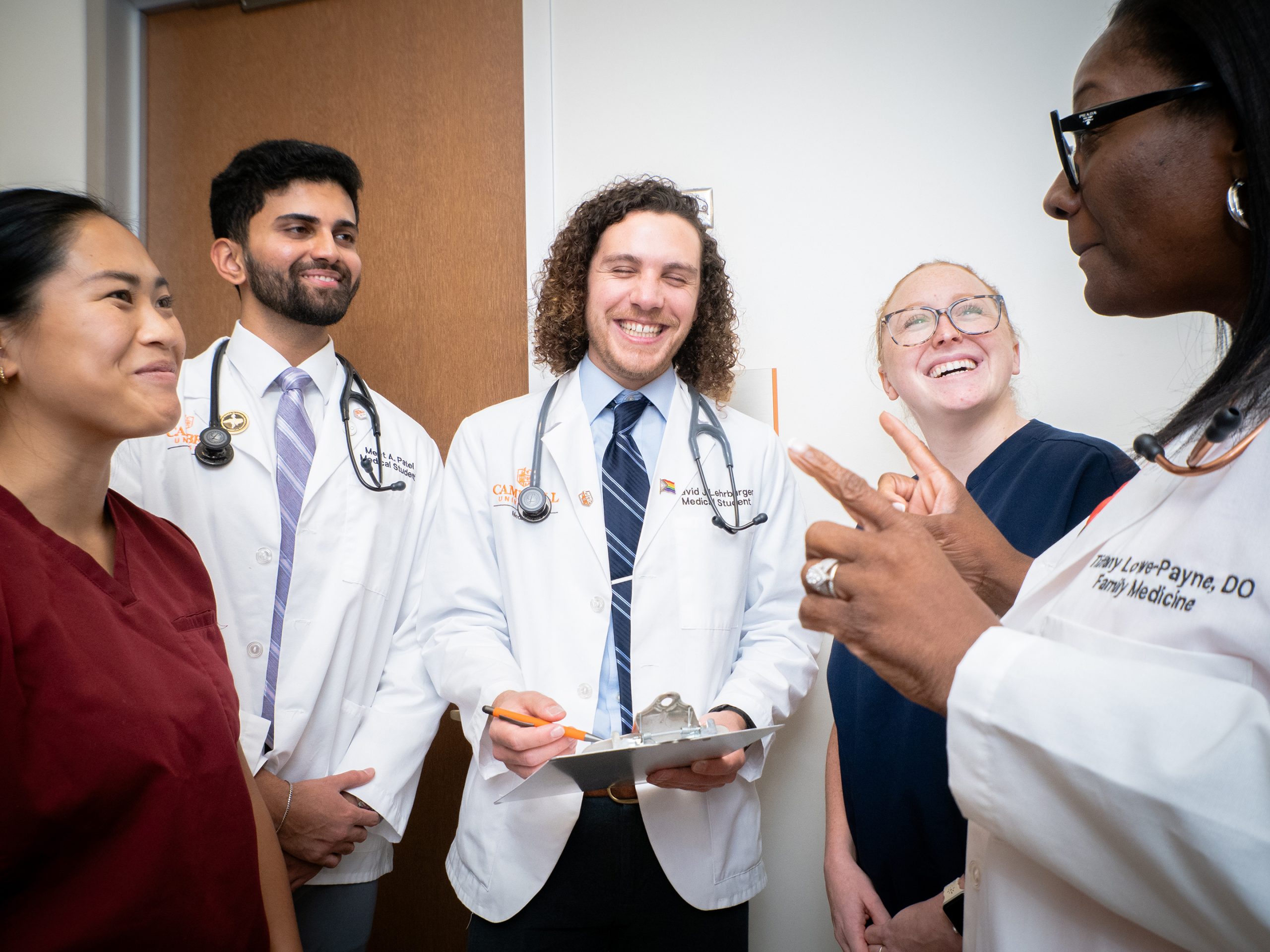 Escuela de medicina Campbell entre las mejores del país en las últimas clasificaciones de U.S. News