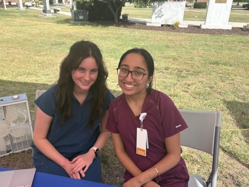 Photo of student doctors Sana Chopra and Isabella DeNardo