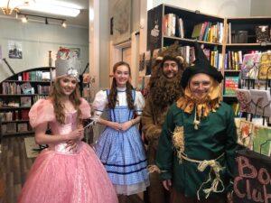 People dressed up as characters from the Wizard of Oz.