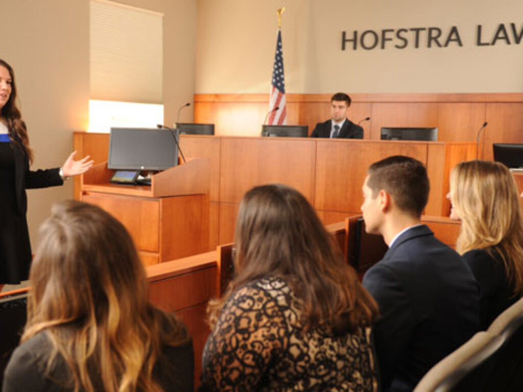 Photo of hofstra law courtroom with students